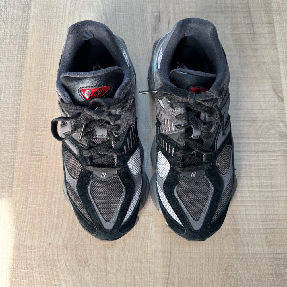 New Balance Black and Gray Sneakers